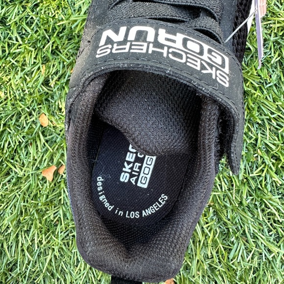 Shoes for kids. Brand new. Sketchers. 10.5 - Picture 3 of 4